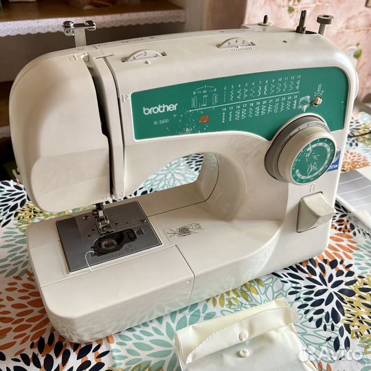 Швейная машина Brother XL-2600