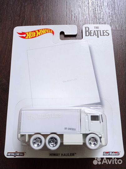 Hot Wheels Premium 1/64 (5)