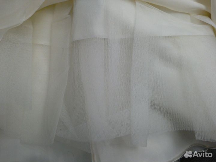 Свадебное платье цвета шампанского