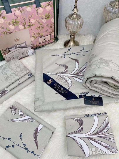 Постельное бельё с одеялом Victoria's Secret