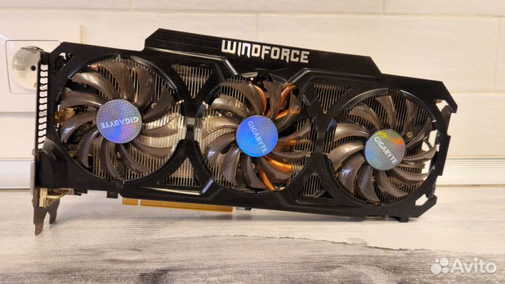 Видеокарта Gigabyte GTX 770 Windworce 2GB DDR5