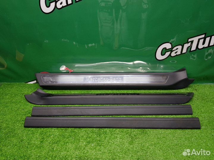 Накладки порогов внутренние Mercedes-Benz E C207