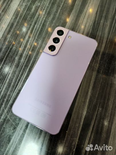 Samsung Galaxy S22, 8/256 ГБ
