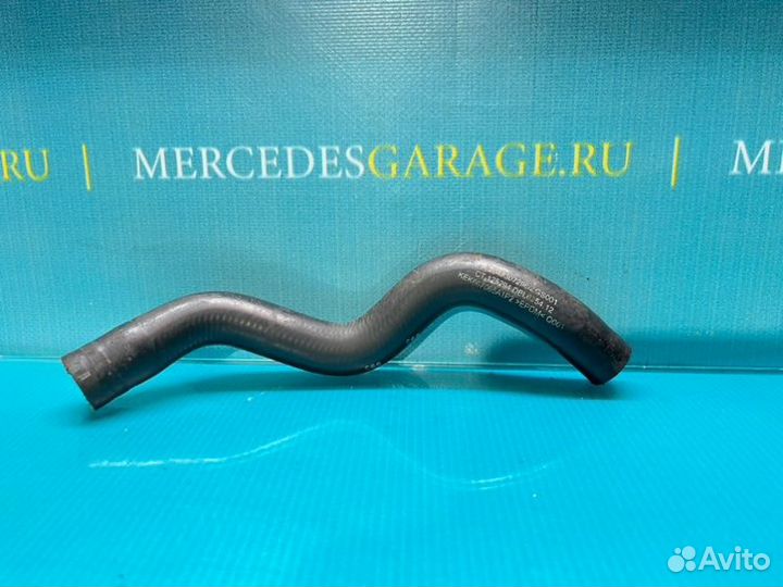 Патрубок системы охлаждения Mercedes C Class W204