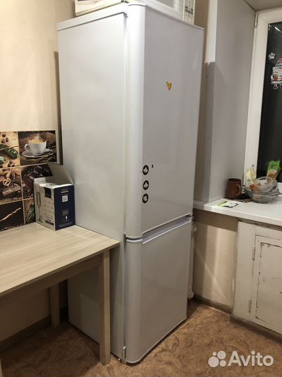 Холодильник Indesit