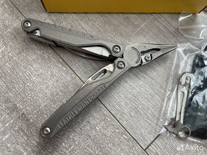 Мультитул Leatherman Charge Plus TTi с битами