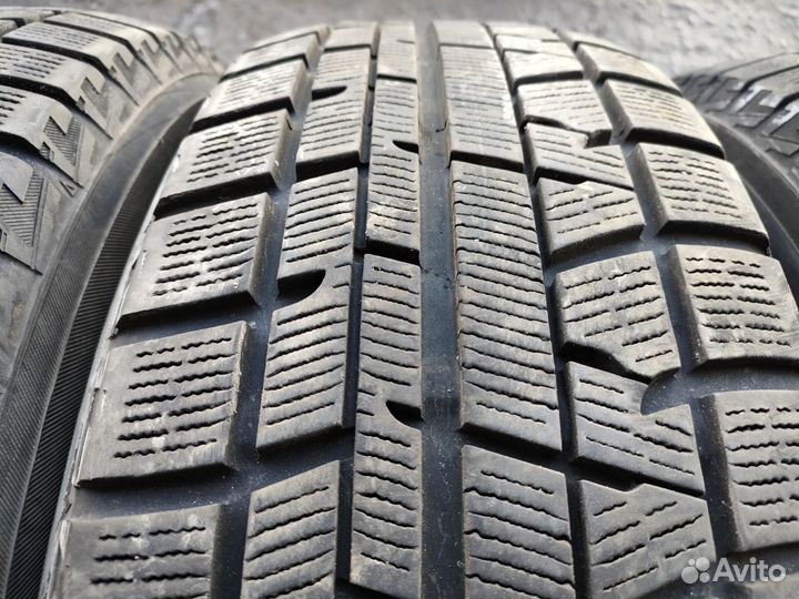 Yokohama Ice Guard IG50 215/65 R16