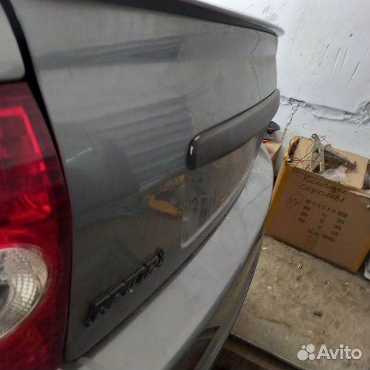 Крышка багажника priora седан