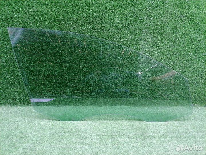 Стекло двери переднее правое Volkswagen Passat B7