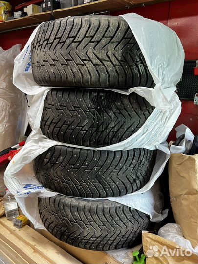 Nokian Tyres Hakkapeliitta 8 SUV 265/50 R20 111T