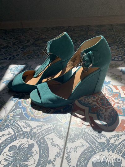 Босоножки женские 38 размер