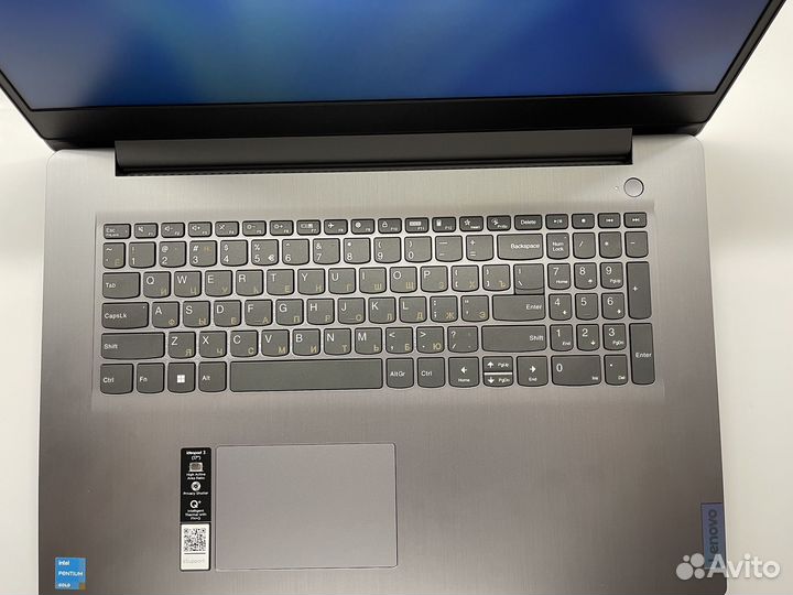 Ноутбук Lenovo 17.3