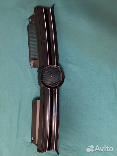 Решетка радиатора Golf 6 2008-2012г