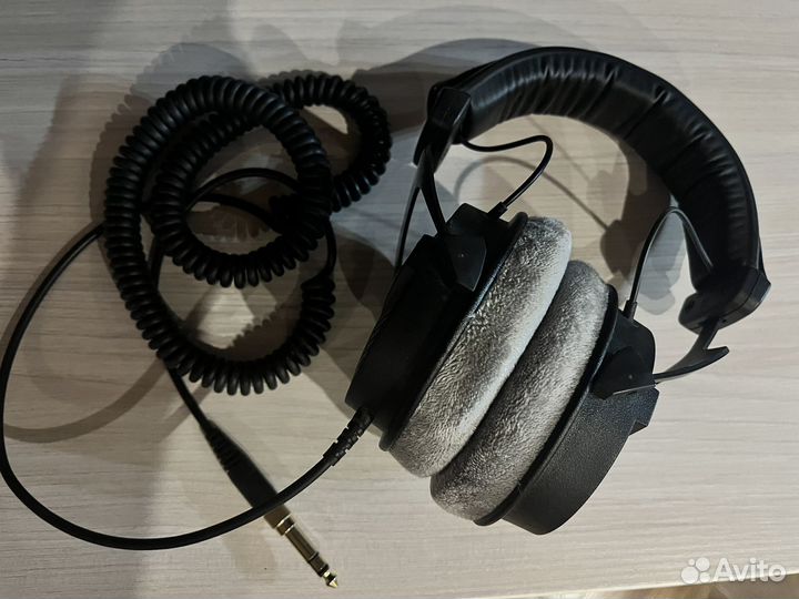 Beyerdynamic DT990 PRO
