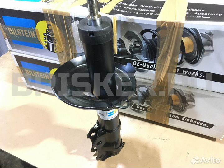 Амортизатор передний Фольксваген Гольф 3