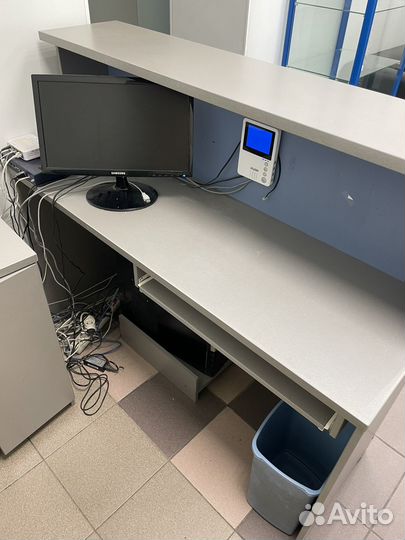 Стойка ресепшн бу