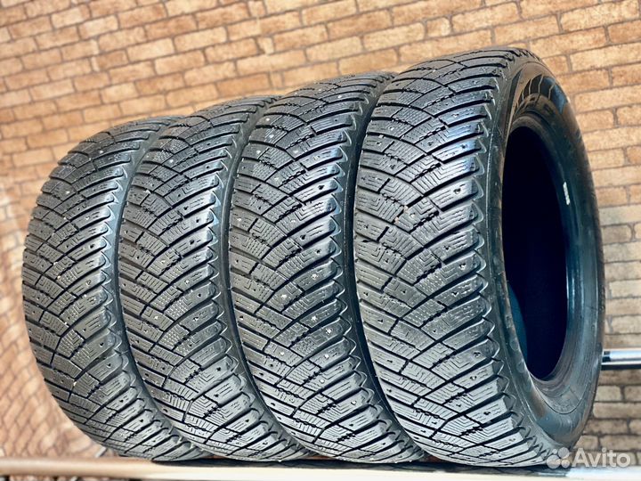 Goodyear Ultragrip Ice Arctic 195/65 R15