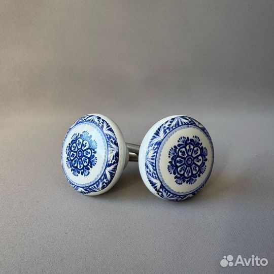 Винтажные фарфоровые ручки для мебели. Голландия