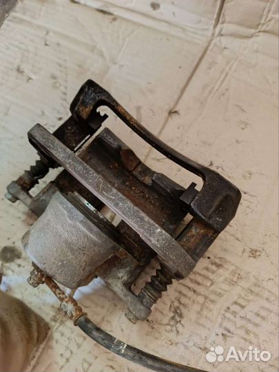 Суппорт передний Hyundai Santa Fe TM Kia Sorento 4