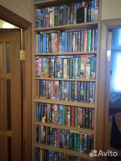 Книги фантастика много