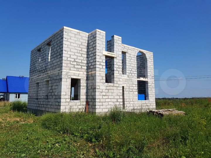 Дом 186 м² на участке 8,6 сот.