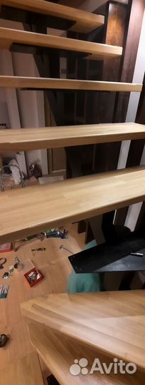 Лестница на металлокаркасе вечная