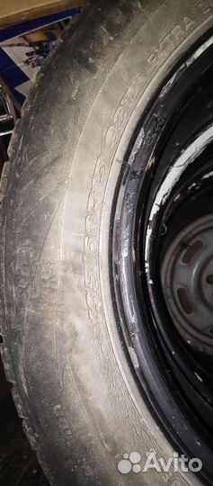 Roadstone Winguard Spike 195/60 R15 92T