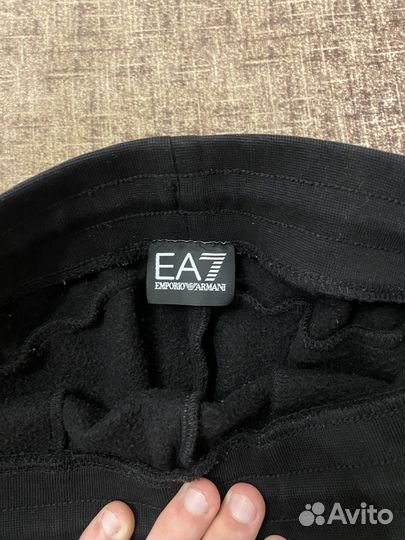 Спортивные штаны ea7