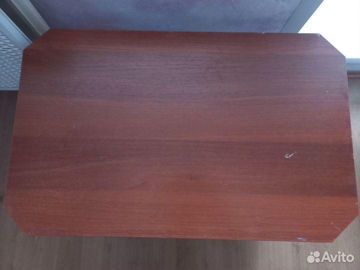 Журнальный столик