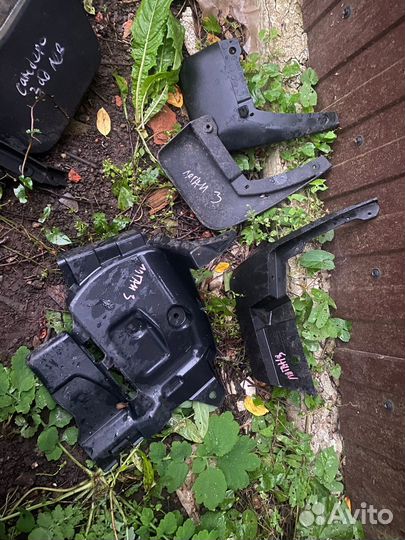 Брызговик рено логан 2