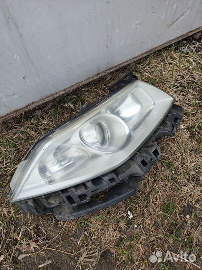 Фара правая на Рено Меган 2