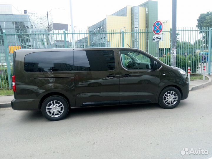 Минивэн в аэропорт. Аренда минивэна с водителем