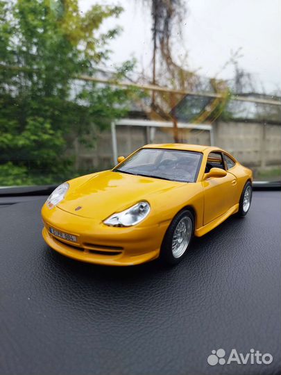 Моделька porsche 911 1:118