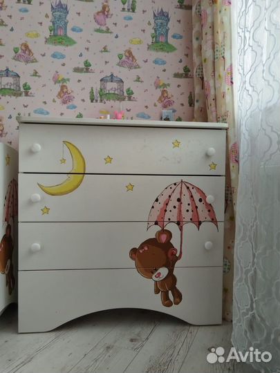 Комплект детской мебели для девочки
