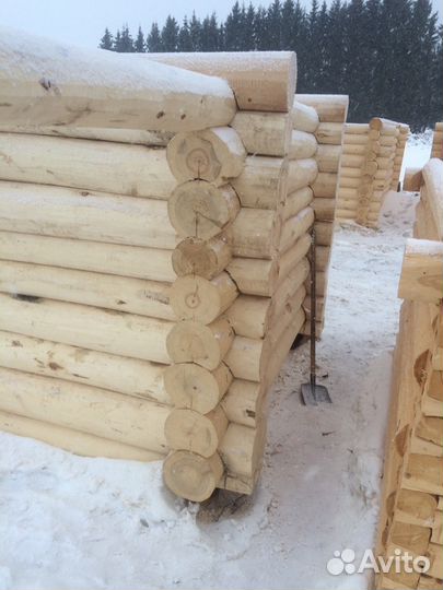 Срубы. Доска. Двери