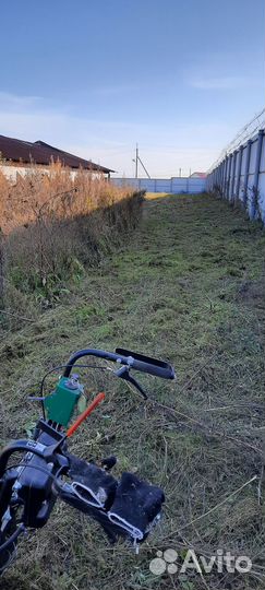 Стрижка газона. Покос высокой травы, бурьяна