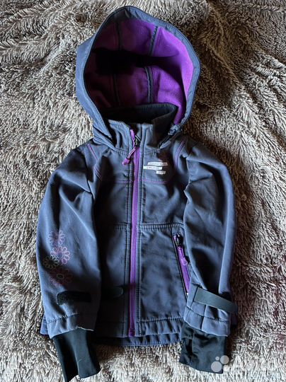 Куртки на девочку
