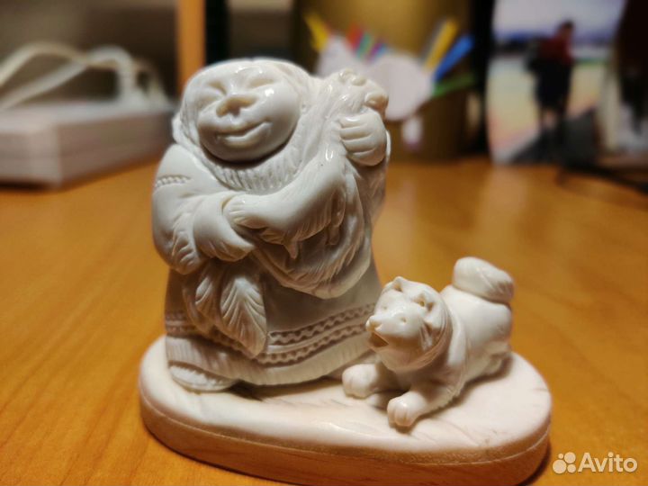 Фигурка из рога лося