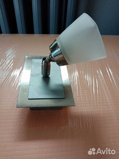 Светильник настенный