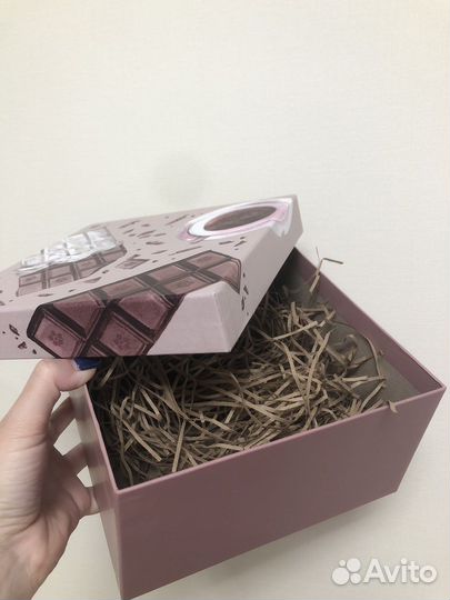 Коробка подарочная 19*19 см новая