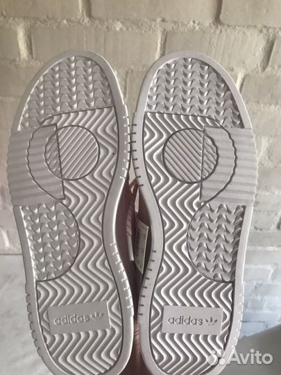 Adidas новые кроссовки