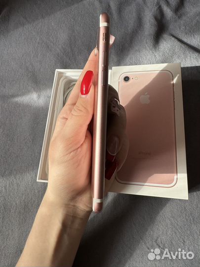 iPhone 7, 32 ГБ