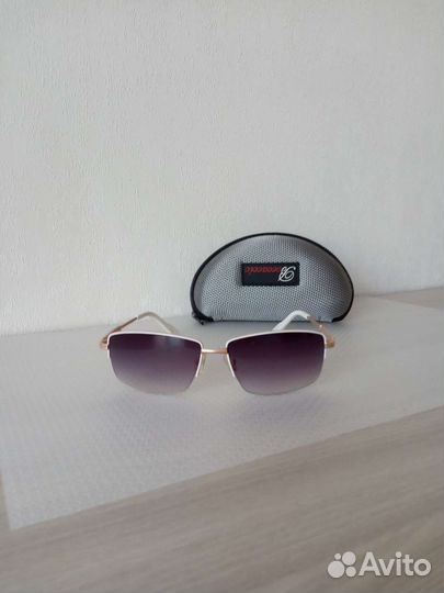 Очки от солнца женские