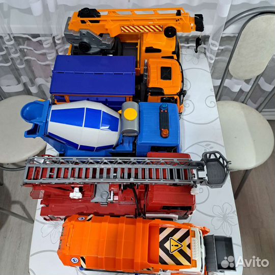 Большие машинки брудер