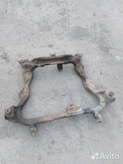 Подрамник Ford Mondeo 2