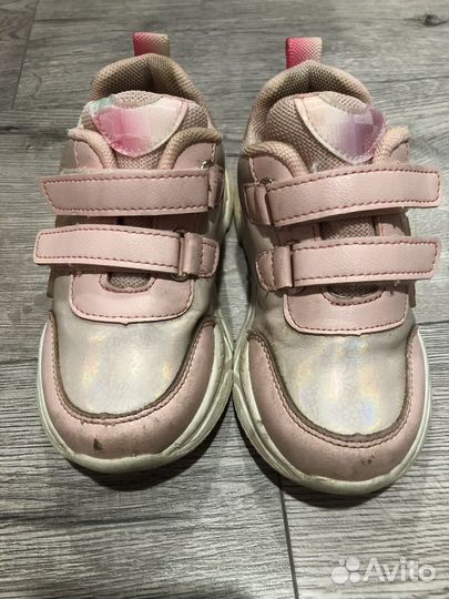 Кроссовки для девочки