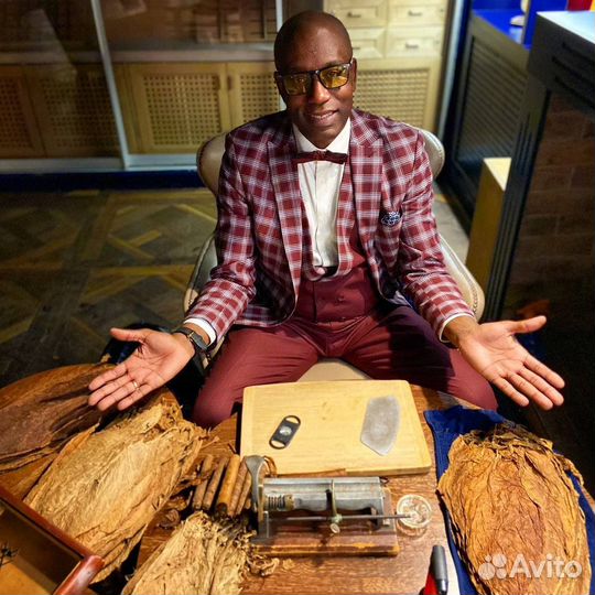 Сигарное шоу профессионального Торседора