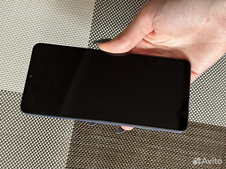 Телефон Samsung а32
