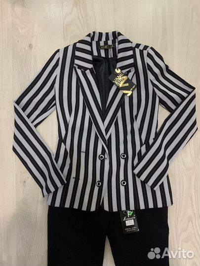 Пиджак с биркой