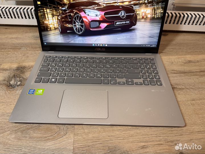 Современный Asis Pentium gold 6805/8/256/видик 2гб